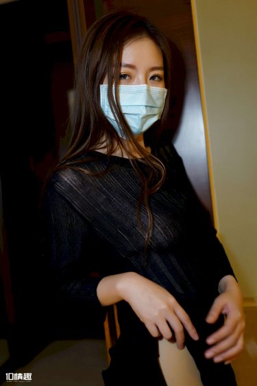 变成黑皮辣妹后跟朋友做了樱花同类型